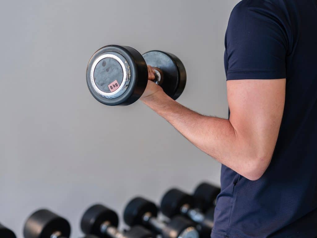 homme qui va reprendre le sport après un arrêt